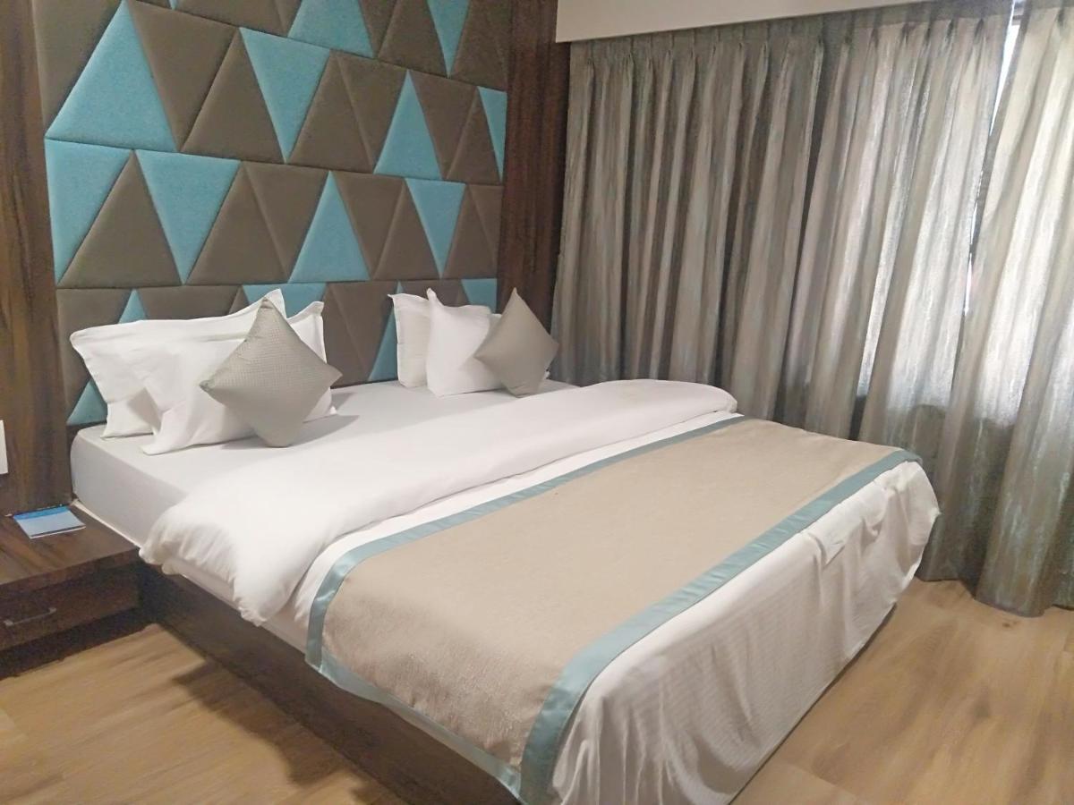 Hotel Shiv Sangram Ahmednagar Buitenkant foto