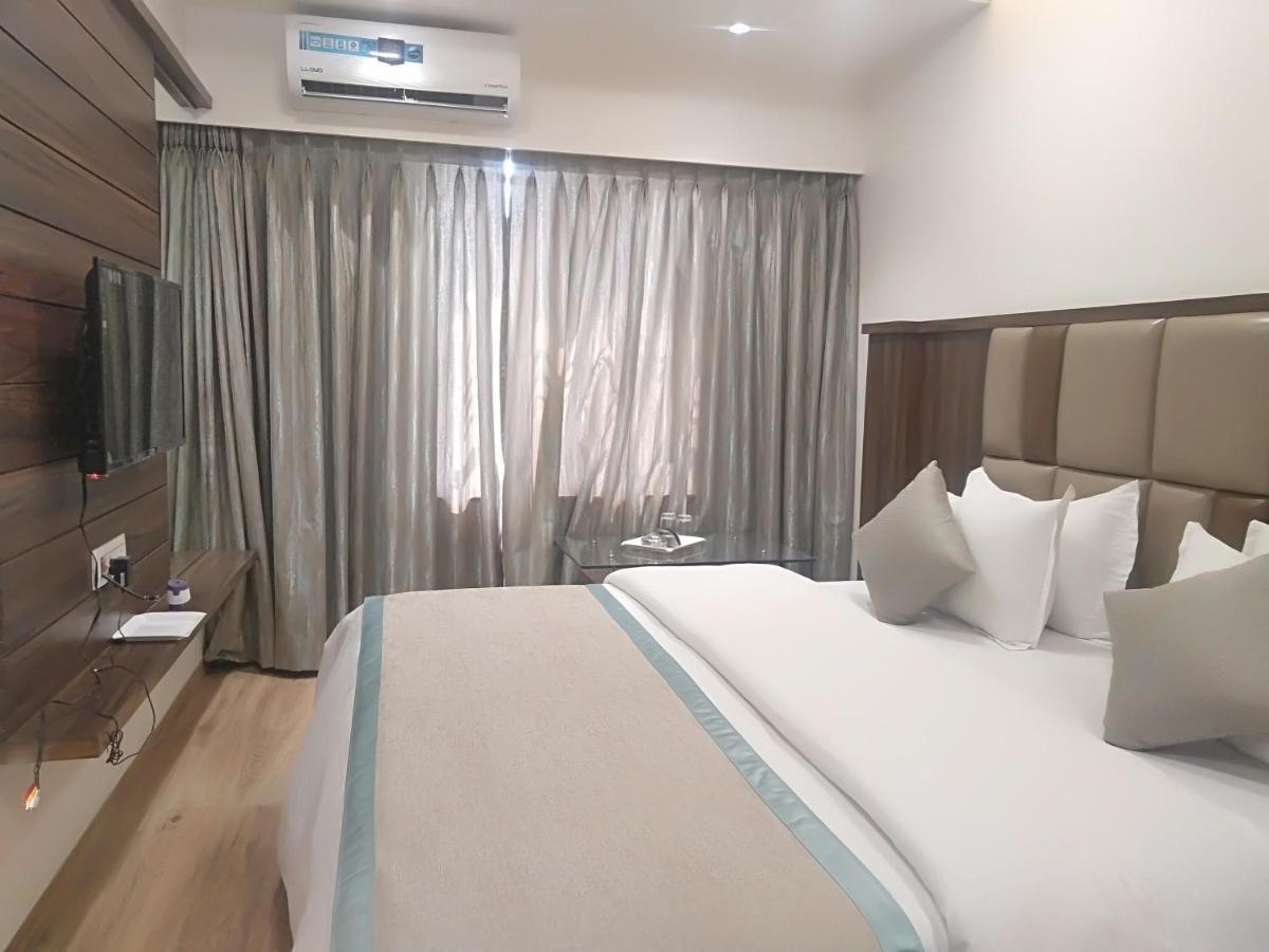 Hotel Shiv Sangram Ahmednagar Buitenkant foto