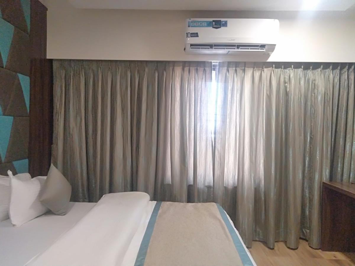 Hotel Shiv Sangram Ahmednagar Buitenkant foto