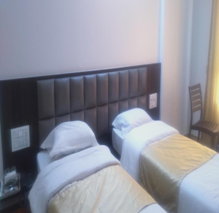 Hotel Shiv Sangram Ahmednagar Buitenkant foto